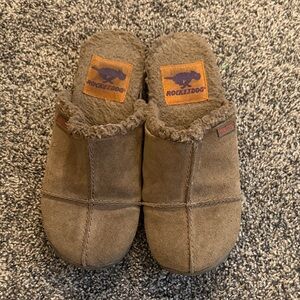 Rocket Dog Tan Slippers